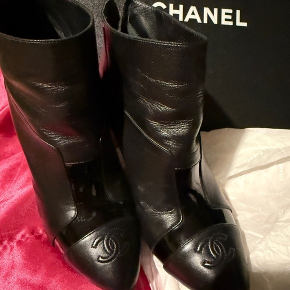 Chanel Black Ankle Boots with Quilted Detailing - Picture 10 of 10